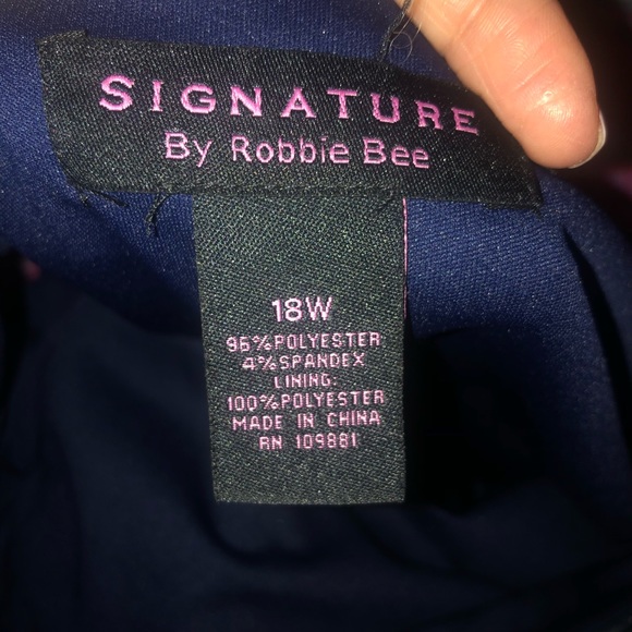 👇🏻$Reduced to lowest price. Signature byRobbie Bee striped w/warm colors dress - Picture 10 of 10